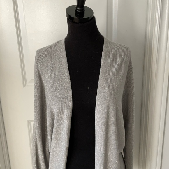 Dex silver sweater size small open wrap style euc - Picture 2 of 4